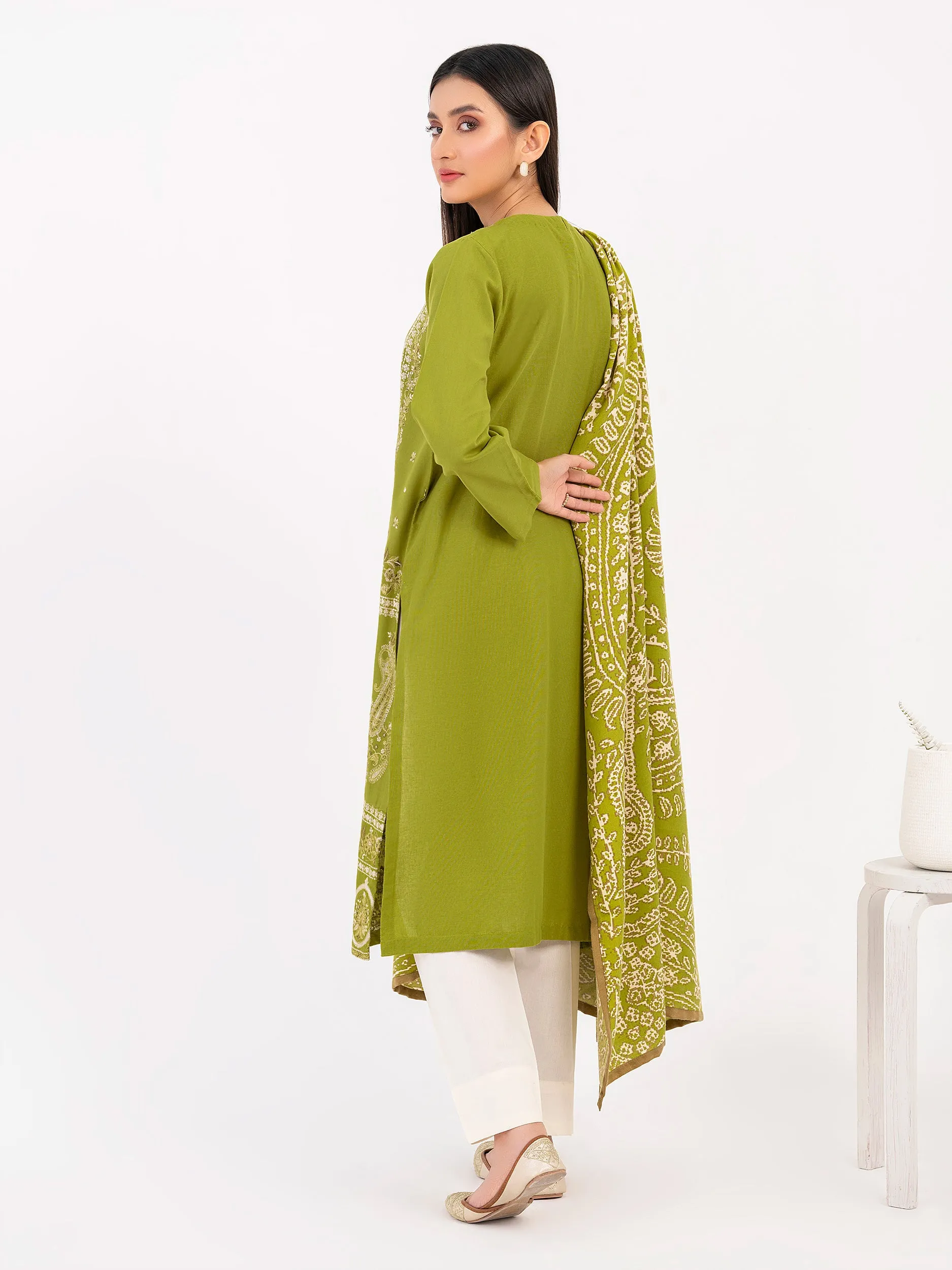 2 Piece Khaddar Suit-Embroidered (Pret)