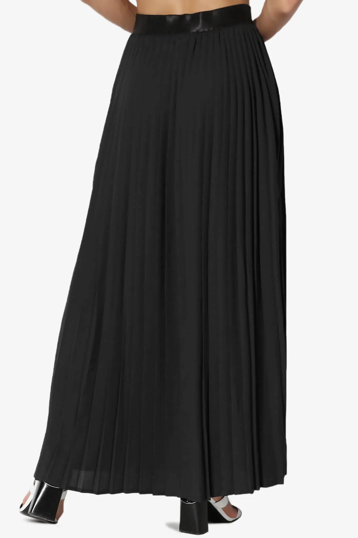 Barria Flowy Maxi Pleated Skirt PLUS