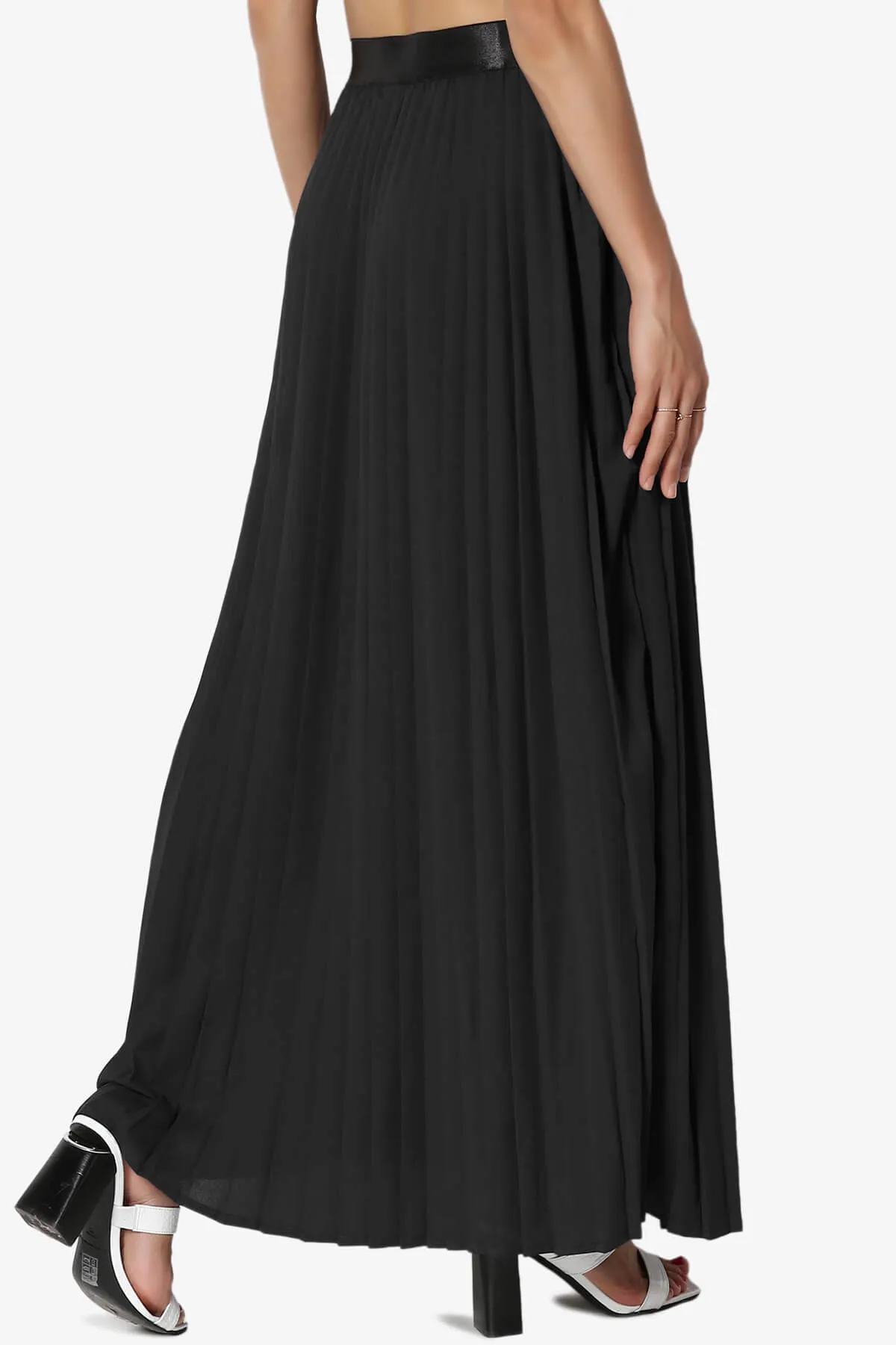 Barria Flowy Maxi Pleated Skirt PLUS