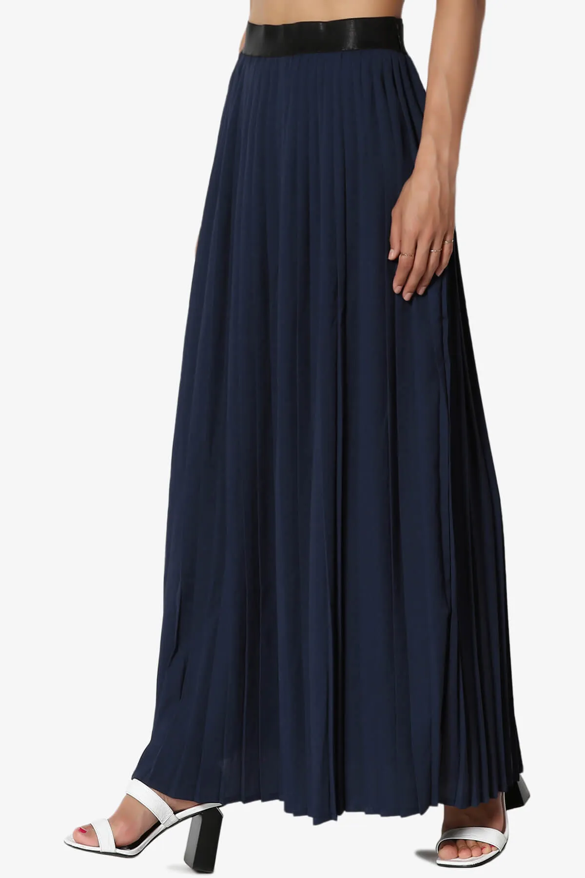 Barria Flowy Maxi Pleated Skirt PLUS