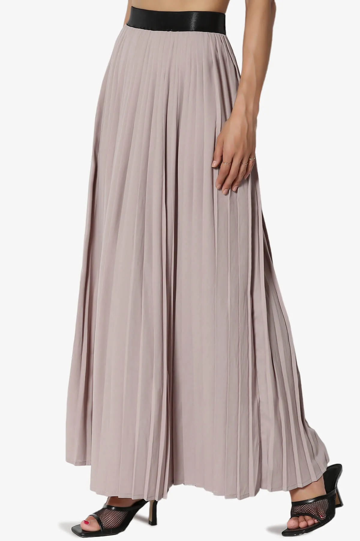 Barria Flowy Maxi Pleated Skirt PLUS