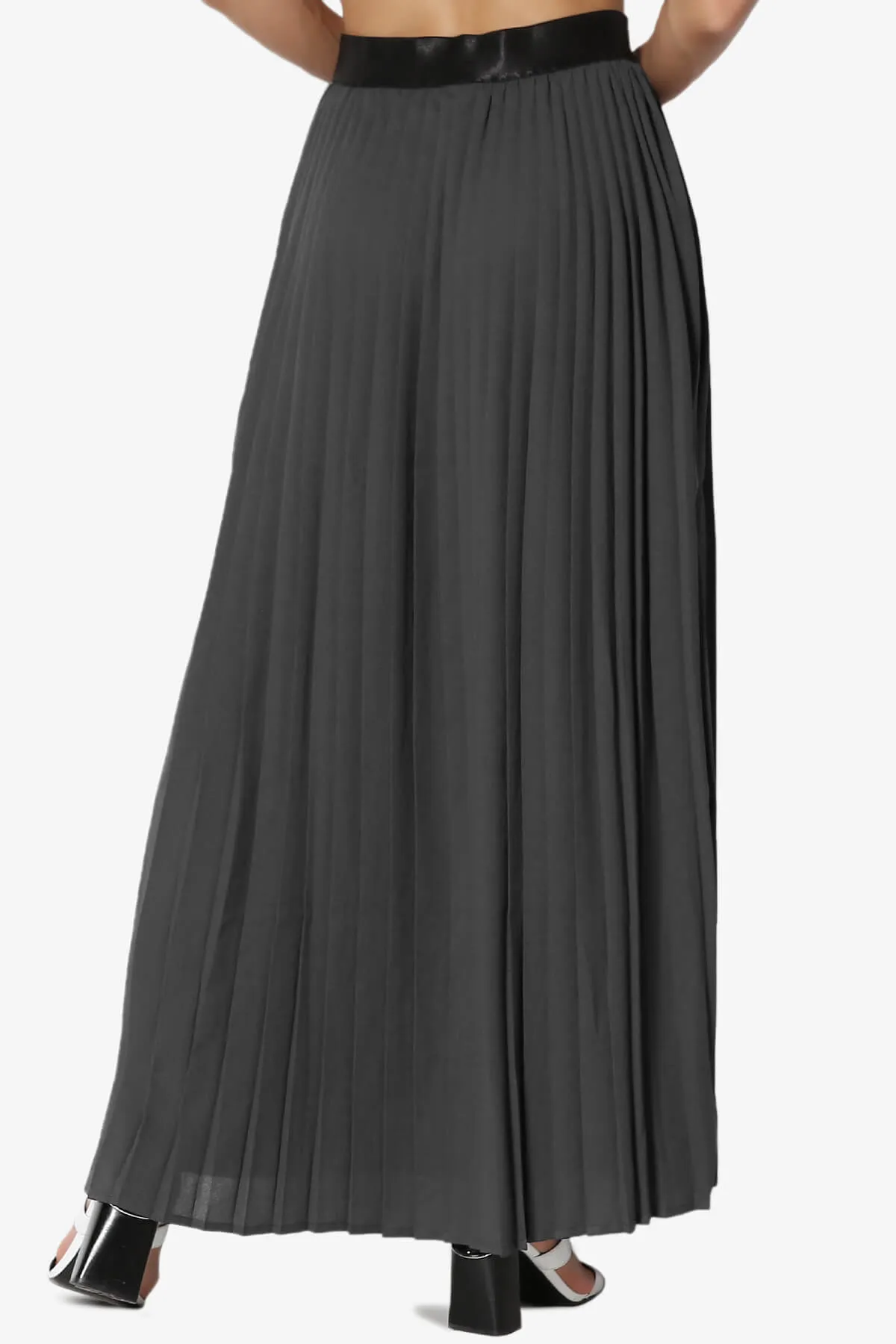 Barria Flowy Maxi Pleated Skirt PLUS