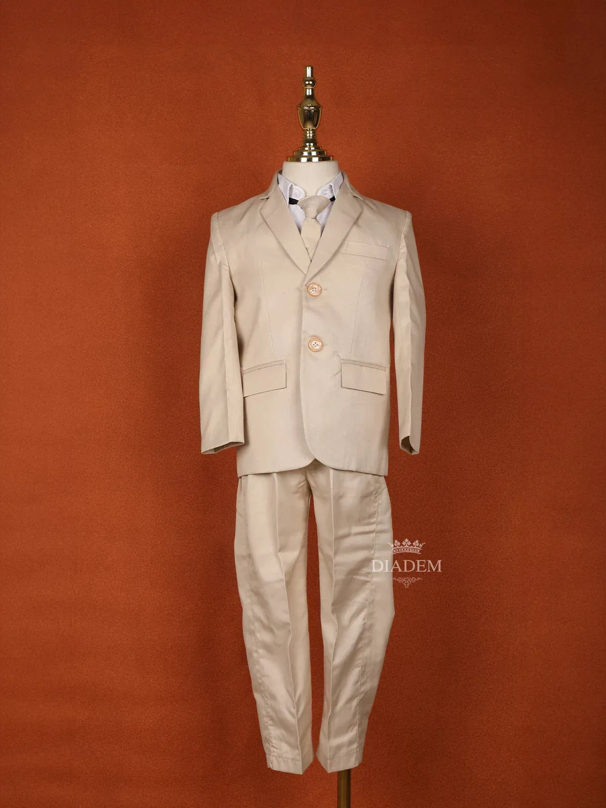 Cream Cotton Blend Coat Suit Paired with Matching Tie Set