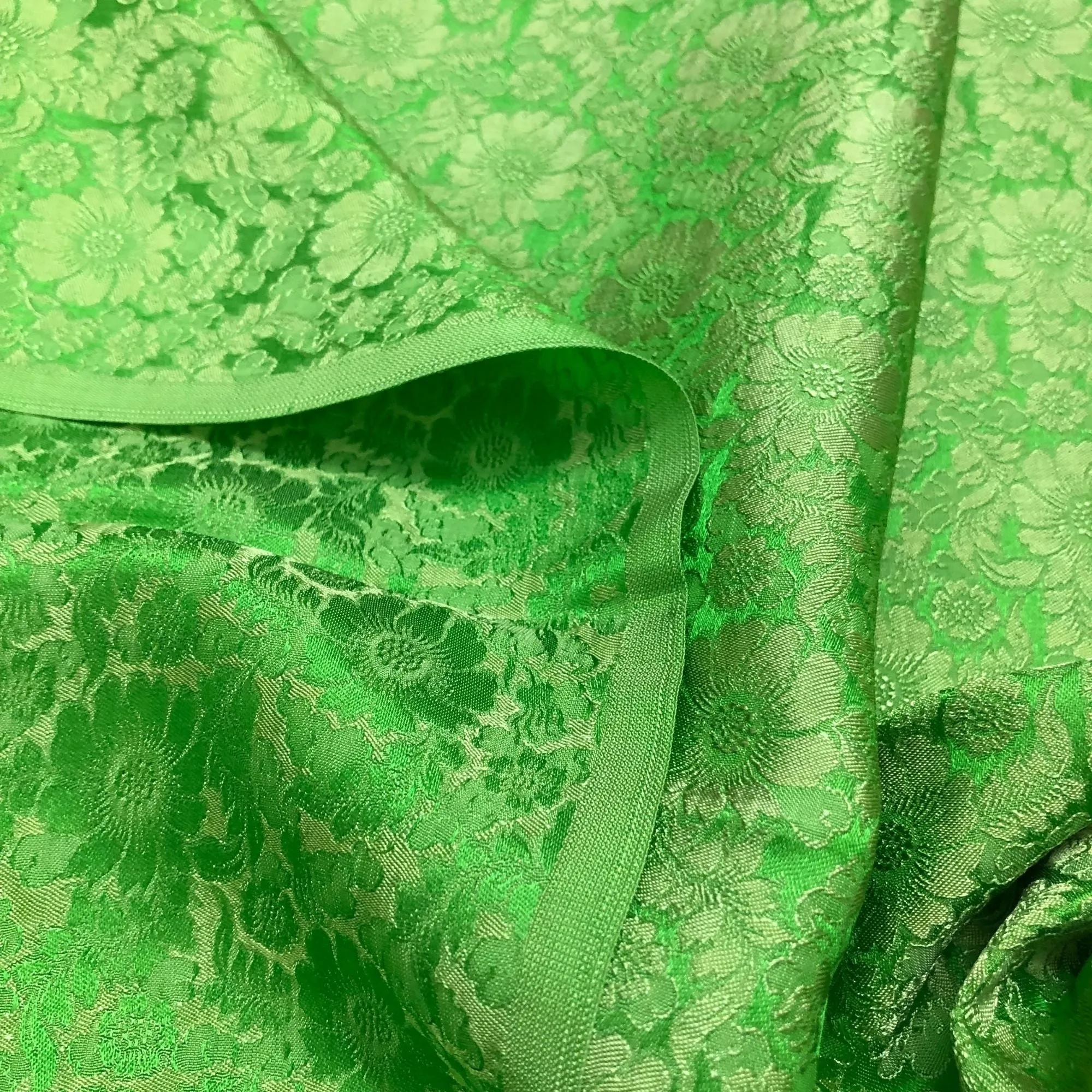 Green Silk with Chrysanthemum Pattern Fabric