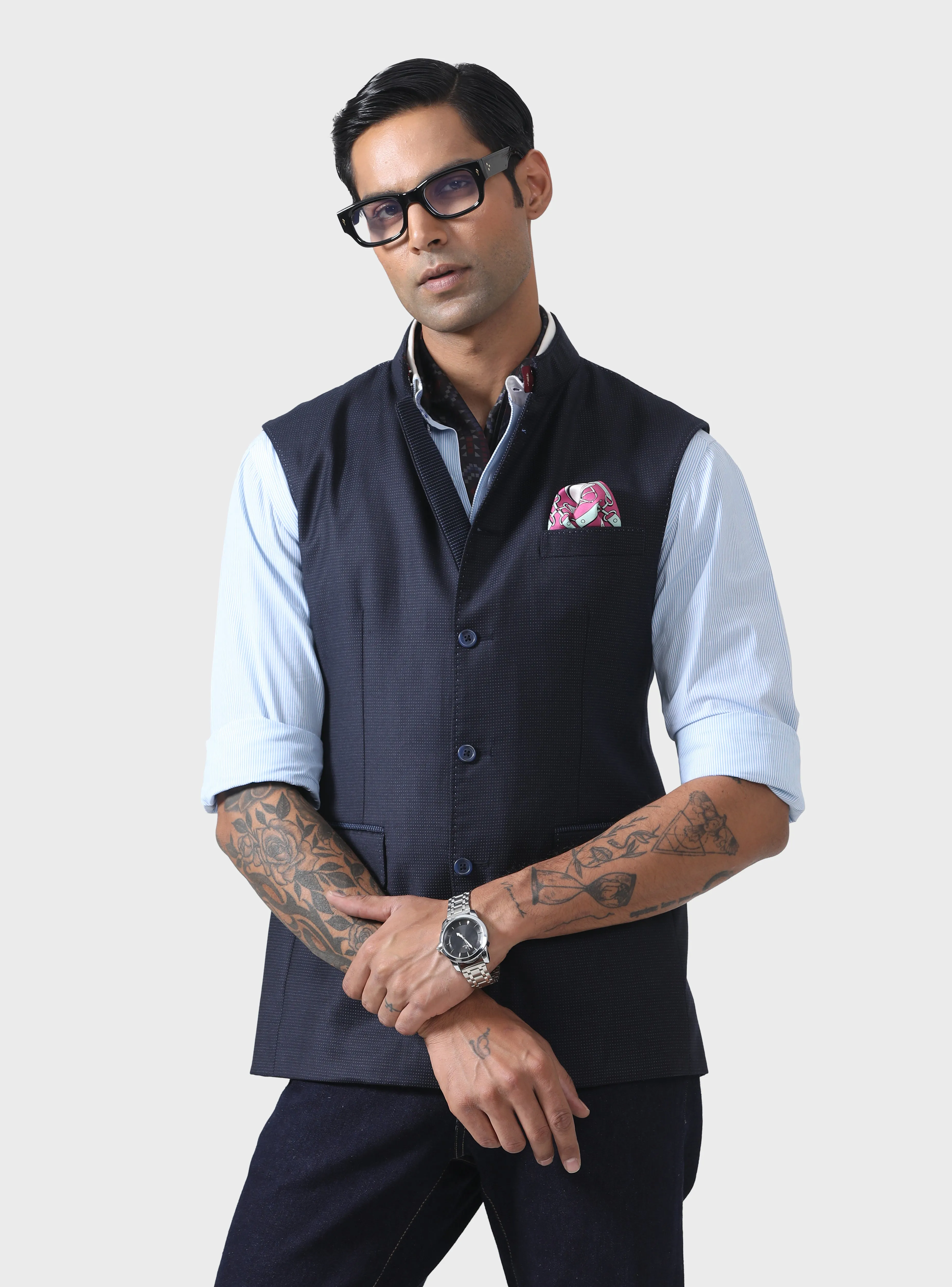 SARTORIAL SOPHISTICATION THE EXQUISITE WOOL WAISTCOAT